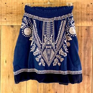 Johnny Was short navy embroidered skirt, size XS